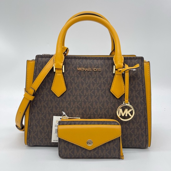 Michael Kors Bags Michael Kors Hope Medium Messenger Bag Sm Zip Card Holder Poshmark